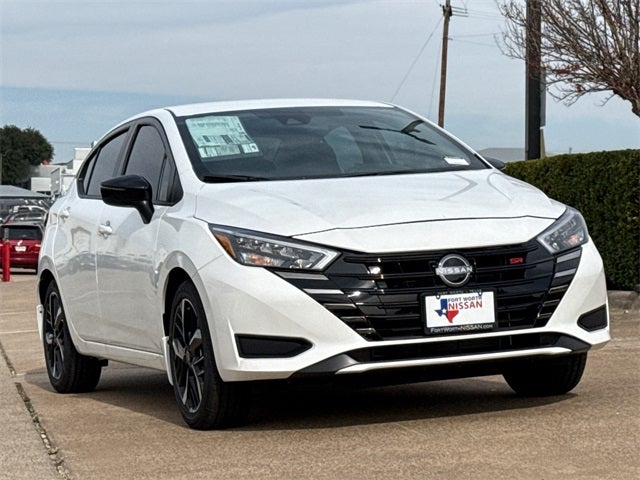 2025 Nissan Versa 1.6 SR