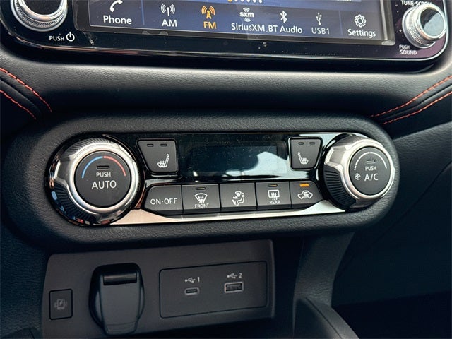 2025 Nissan Versa 1.6 SR