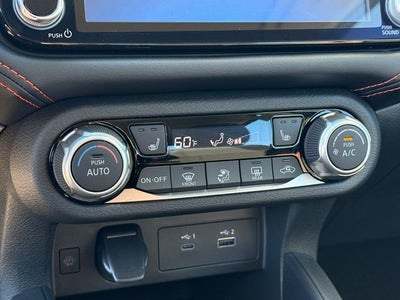 2025 Nissan Versa 1.6 SR