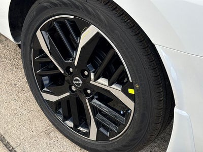 2025 Nissan Versa 1.6 SR