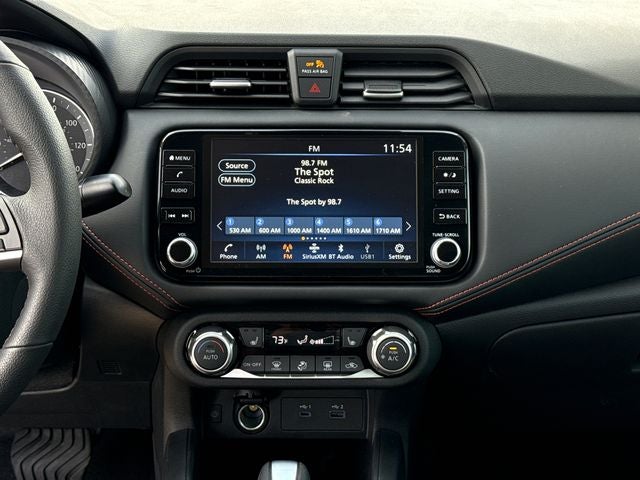 2025 Nissan Versa 1.6 SR