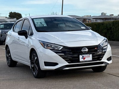 2025 Nissan Versa 1.6 SR