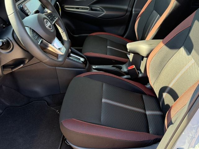 2025 Nissan Versa 1.6 SR