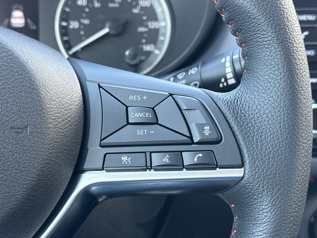 2025 Nissan Versa 1.6 SR