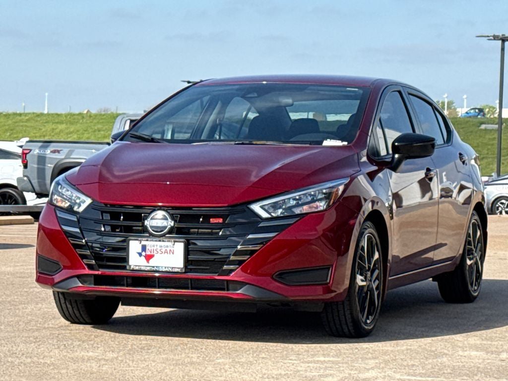 2025 Nissan Versa 1.6 SR