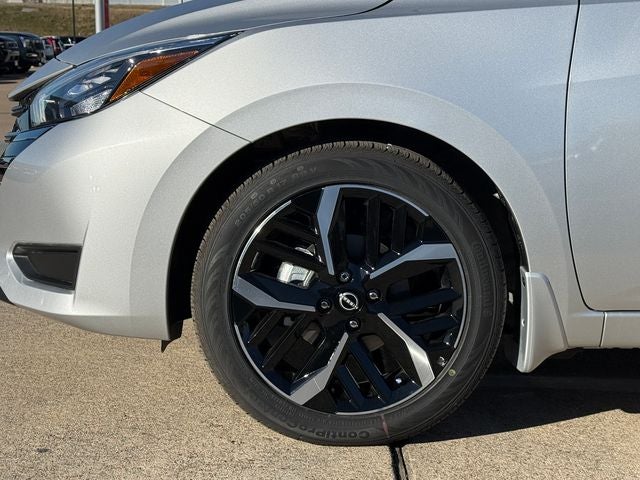 2025 Nissan Versa 1.6 SR