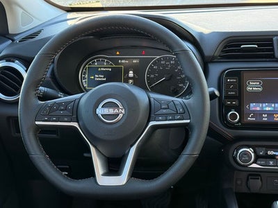 2025 Nissan Versa 1.6 SR