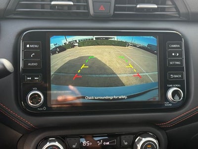 2025 Nissan Versa 1.6 SR