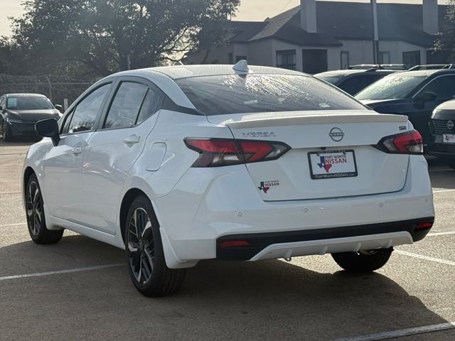 2025 Nissan Versa 1.6 SR