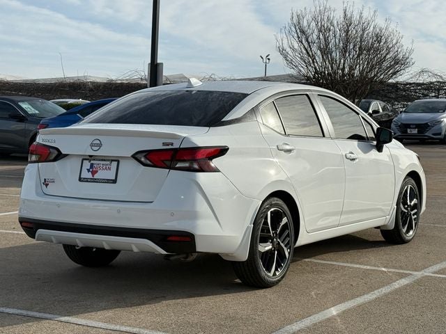 2025 Nissan Versa 1.6 SR