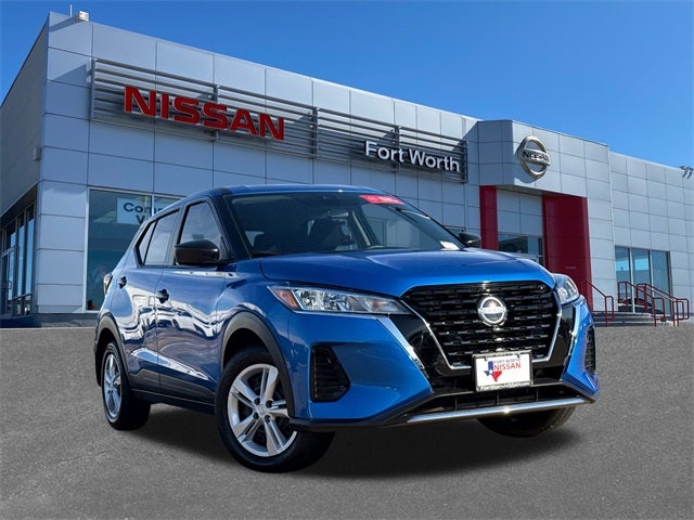 2025 Nissan KICKS PLAY Base