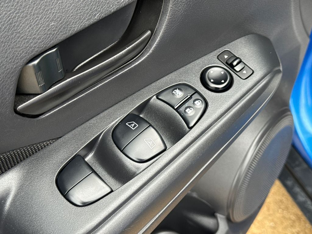 2022 Nissan Kicks S