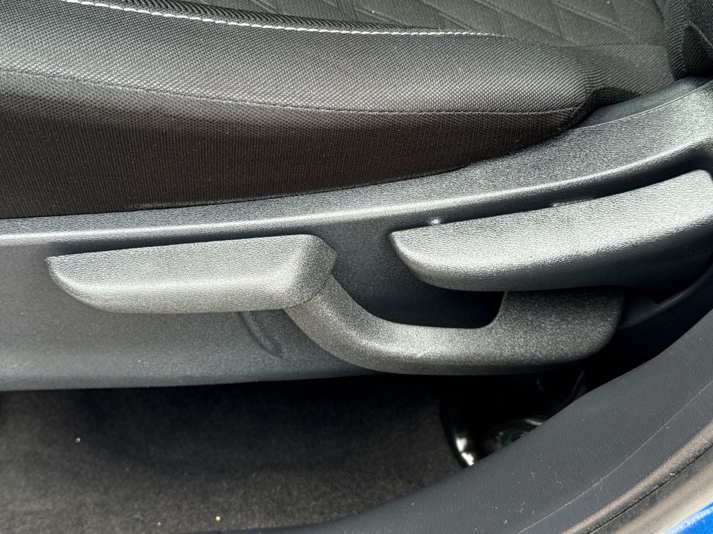 2022 Nissan Kicks S
