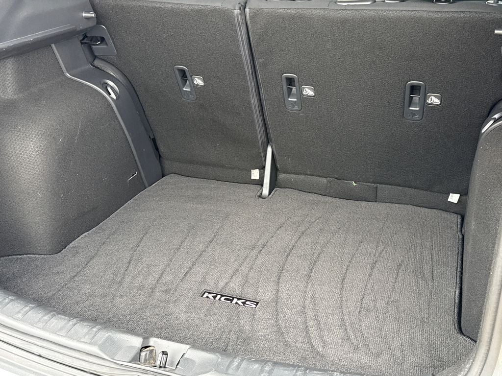 2025 Nissan Kicks Play S