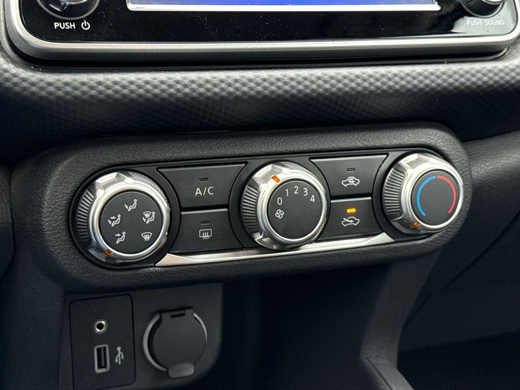 2025 Nissan Kicks Play S