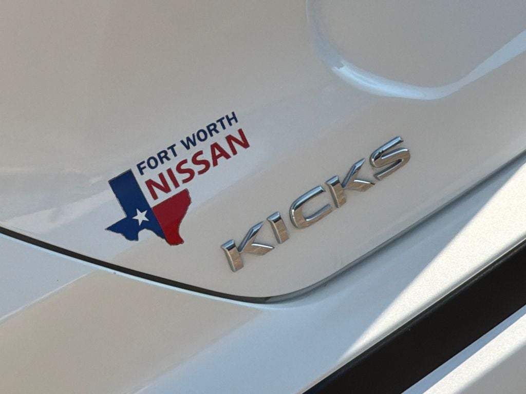 2024 Nissan Kicks SR