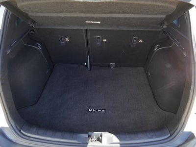 2020 Nissan Kicks SR
