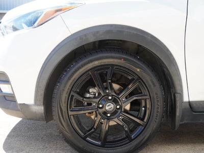 2020 Nissan Kicks SR