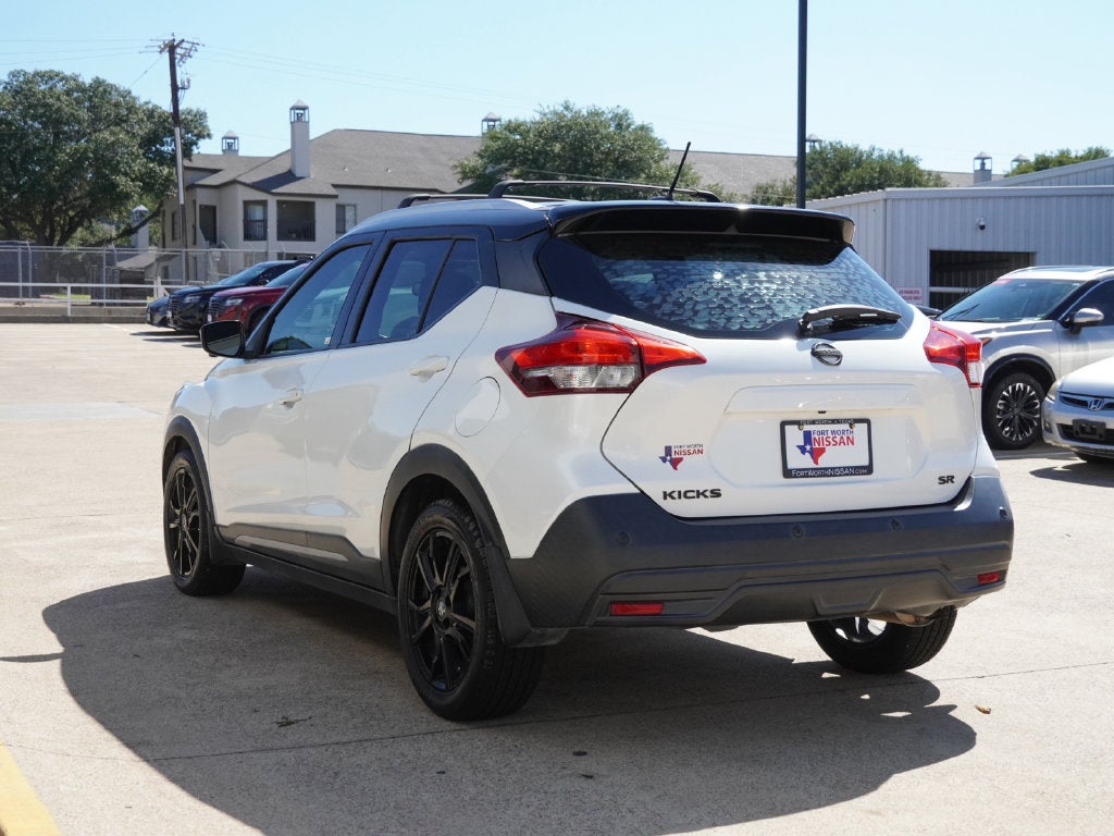 2020 Nissan Kicks SR
