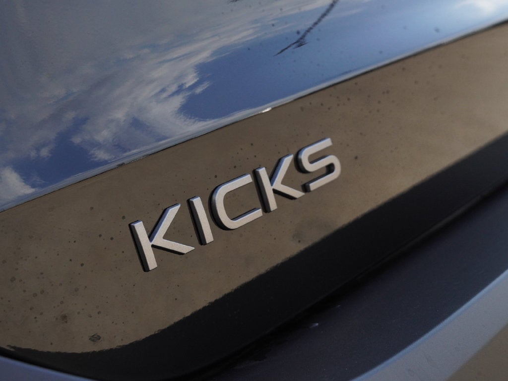 2027 Nissan Kicks SV
