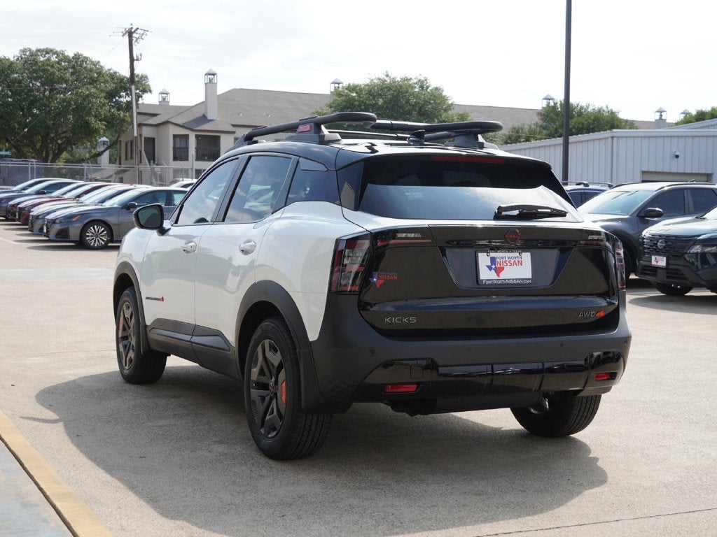 2027 Nissan Kicks SV