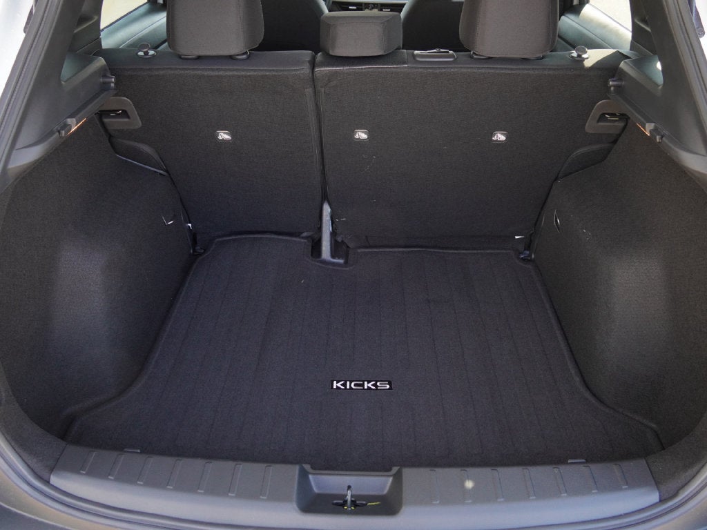 2027 Nissan Kicks SV