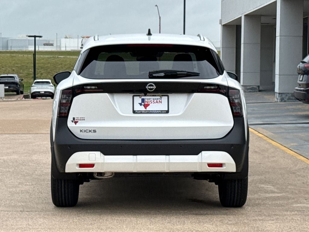 2026 Nissan Kicks SV