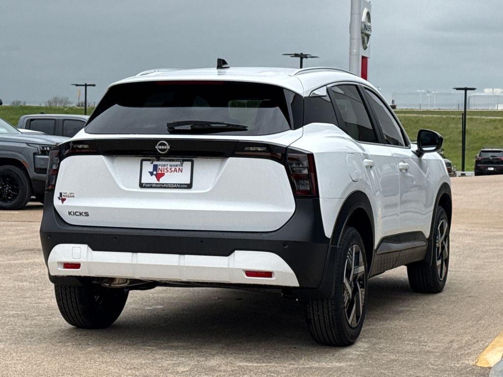2026 Nissan Kicks SV
