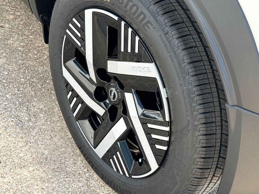 2027 Nissan Kicks SV