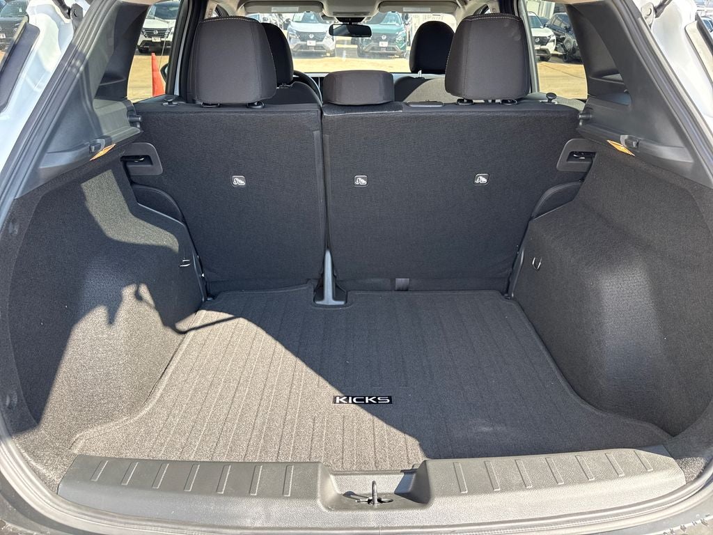 2027 Nissan Kicks SV