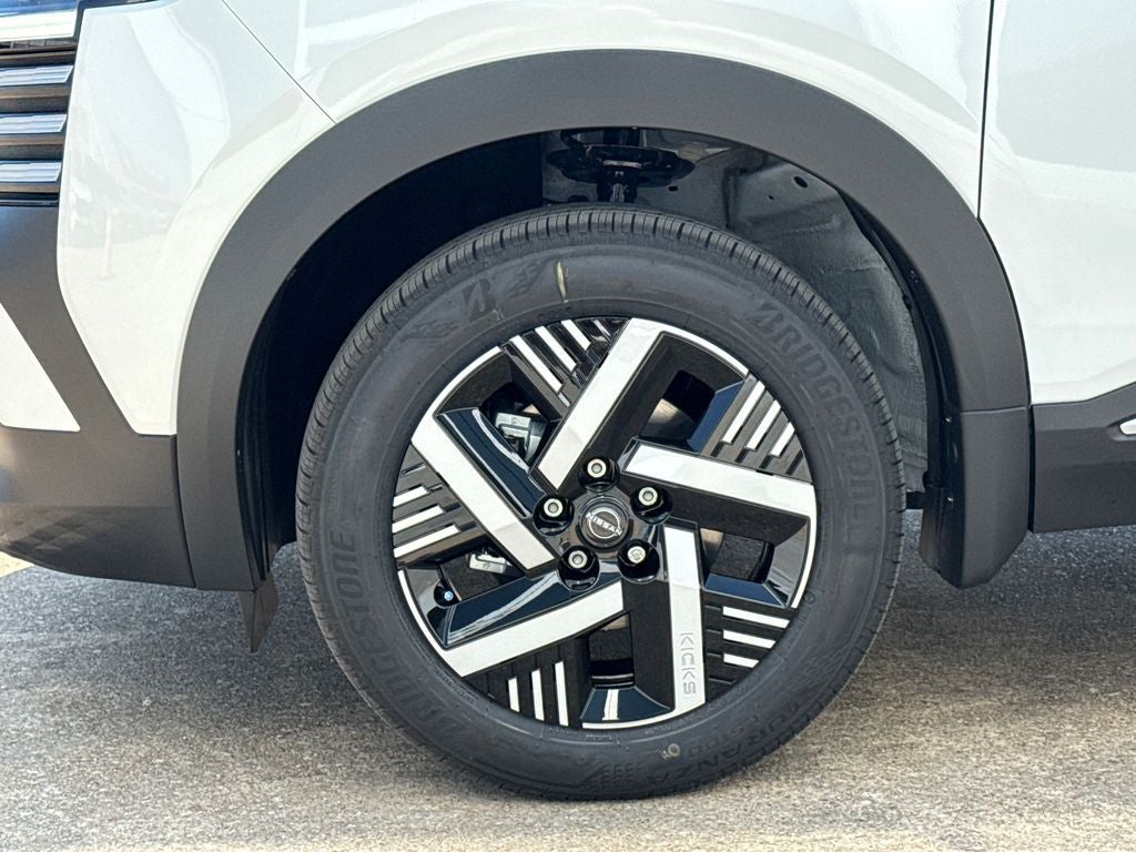 2027 Nissan Kicks SV