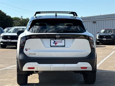 2026 Nissan Kicks SV