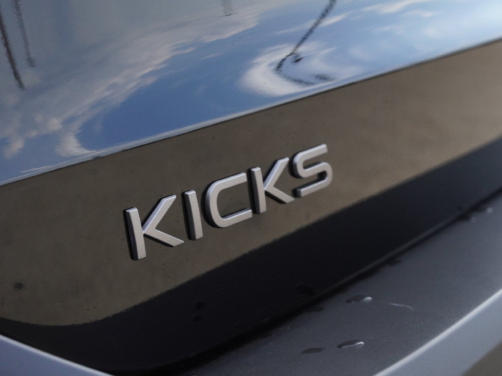 2027 Nissan Kicks SV