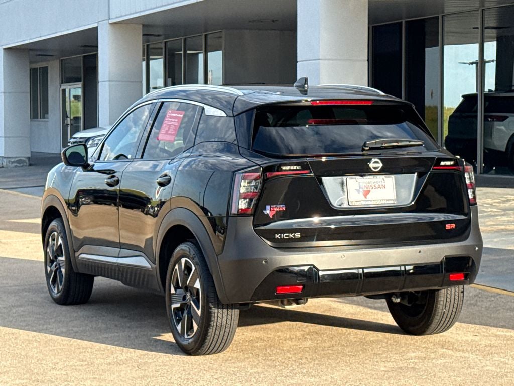 2025 Nissan Kicks SR