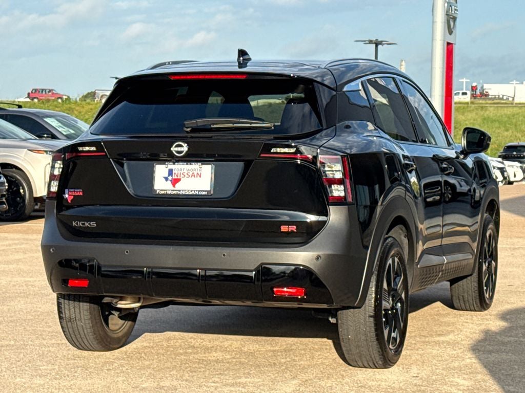 2025 Nissan Kicks SR