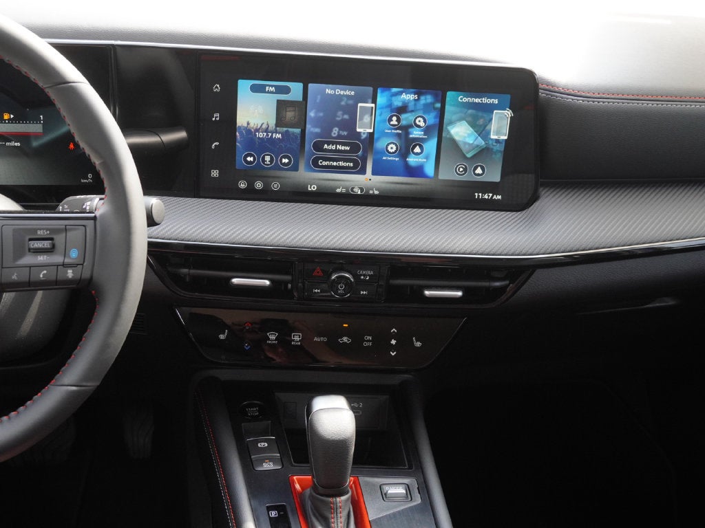 2027 Nissan Kicks SR