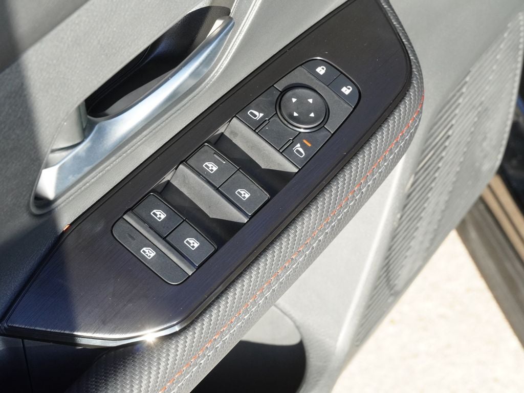 2027 Nissan Kicks SR