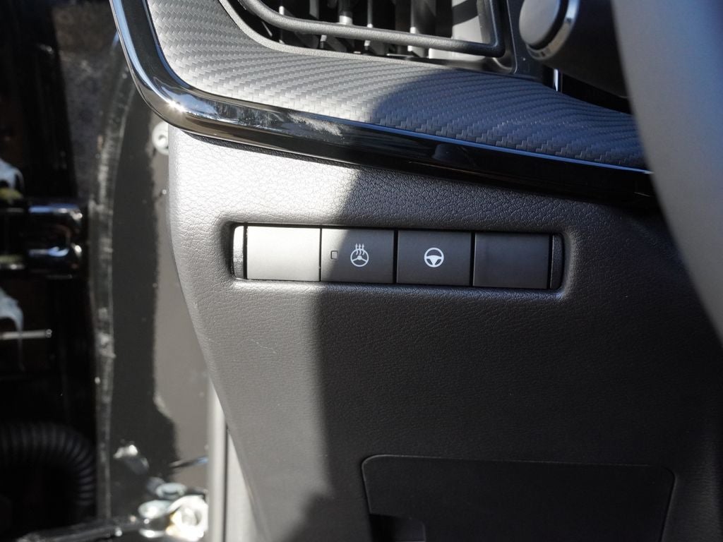 2027 Nissan Kicks SR