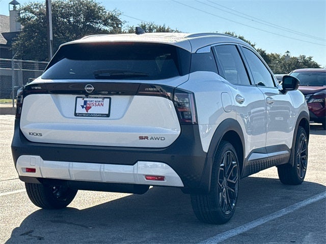 2026 Nissan Kicks SR