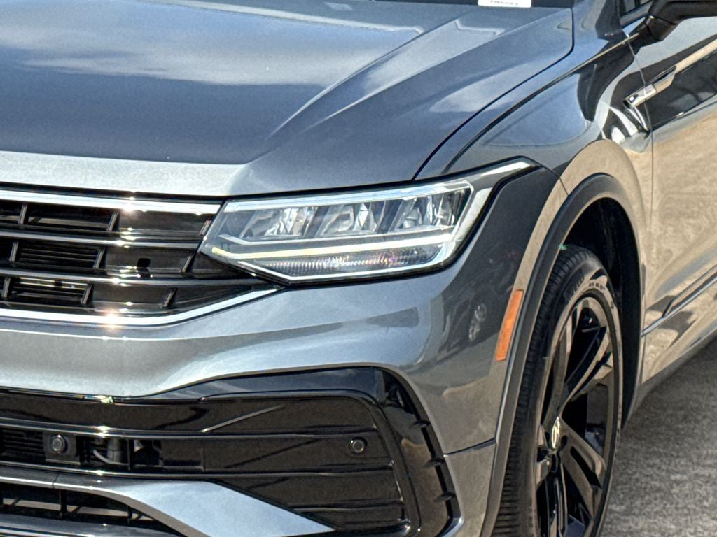 2023 Volkswagen Tiguan 2.0T SE R-Line Black