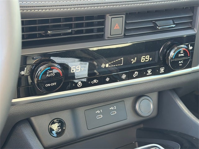 2026 Nissan Rogue SV