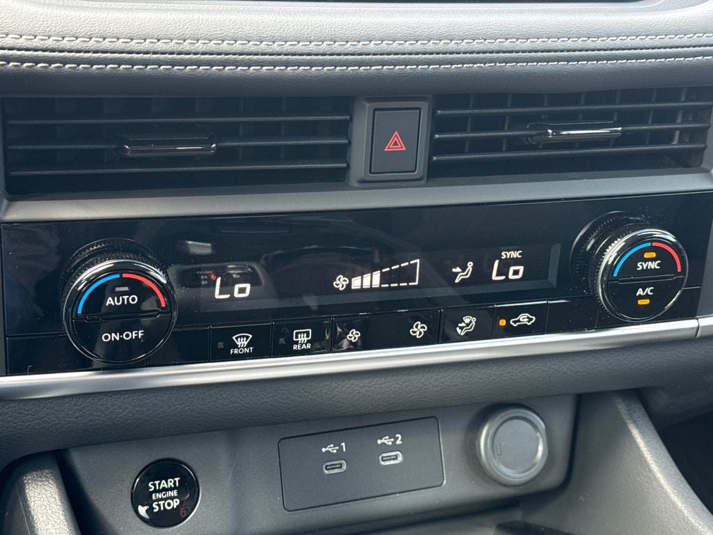 2026 Nissan Rogue SV