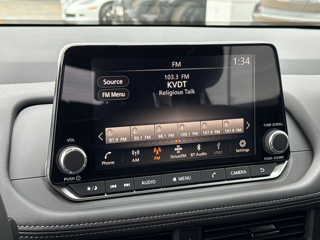 2026 Nissan Rogue SV