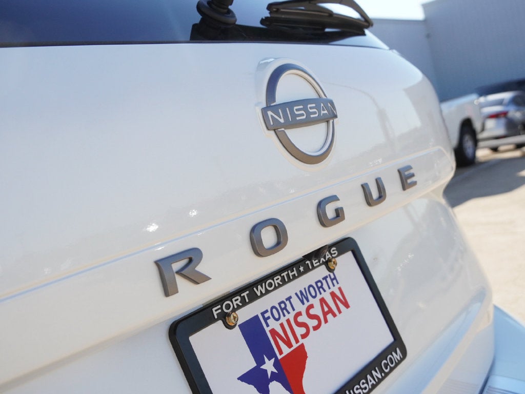 2027 Nissan Rogue SV