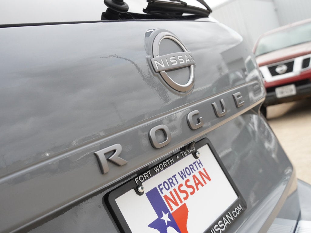 2027 Nissan Rogue SV
