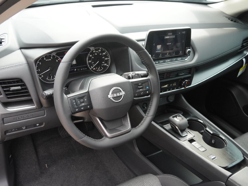2027 Nissan Rogue SV