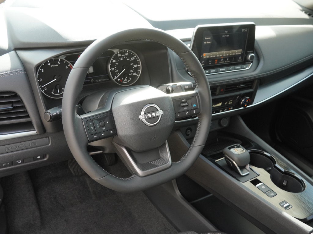 2027 Nissan Rogue SV
