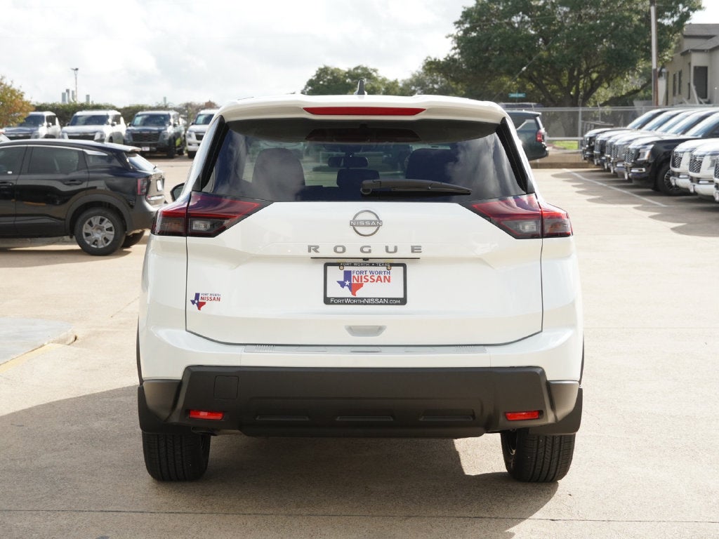 2027 Nissan Rogue SV