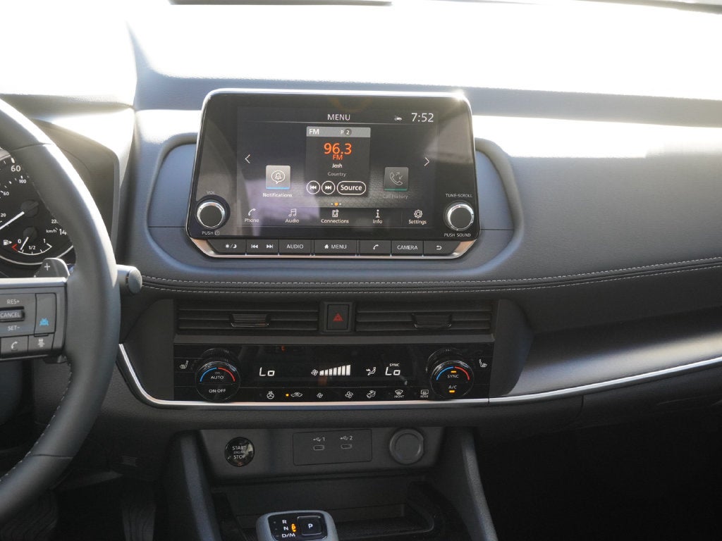2027 Nissan Rogue SV