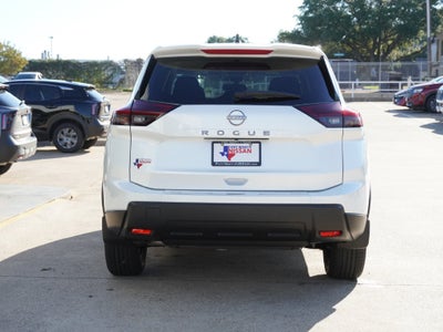 2027 Nissan Rogue SV